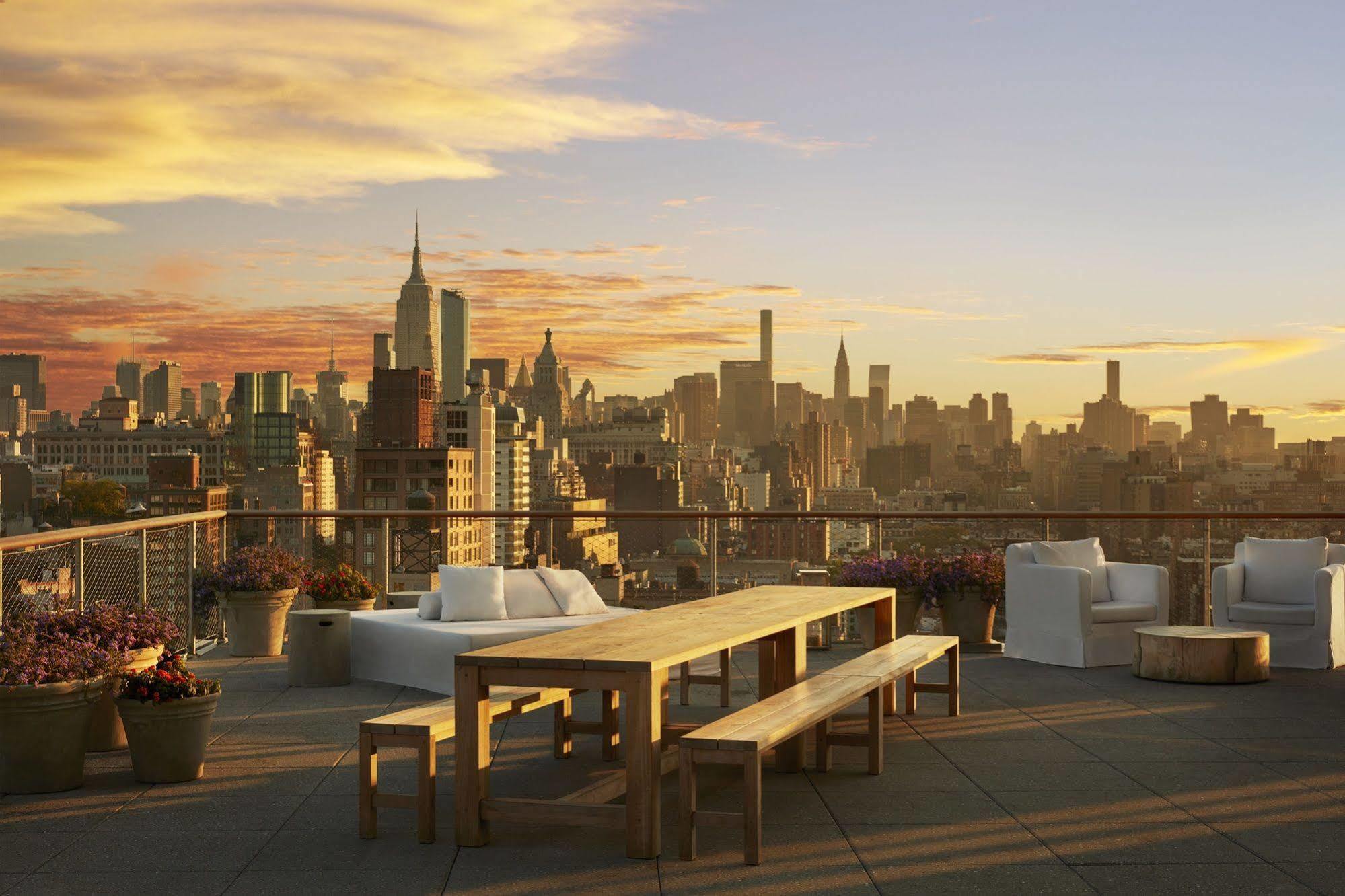 4⋆ PUBLIC ≡ New York, NY, United States ≡ Lowest Booking