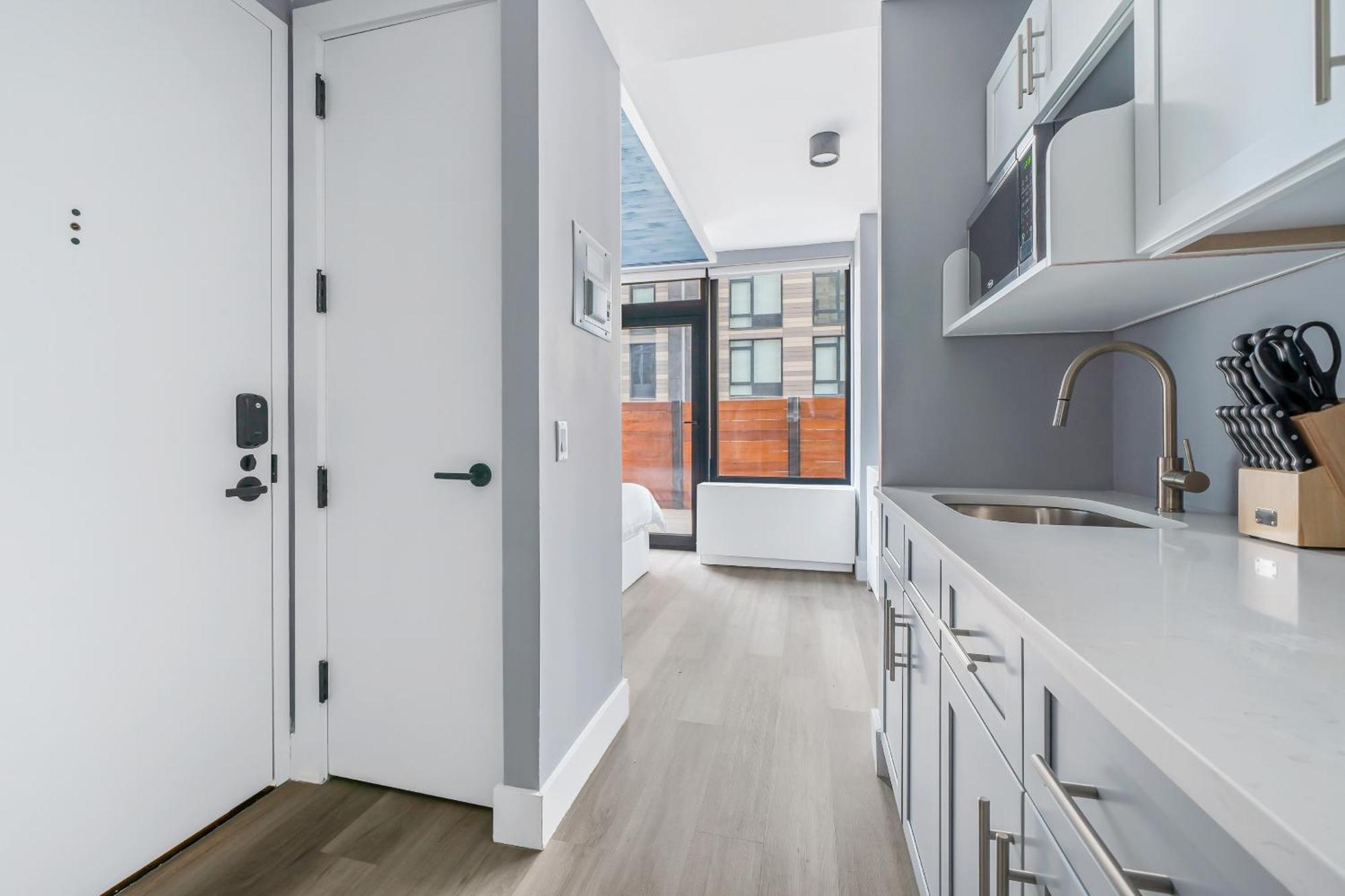 4⋆ GLOBAL LUXURY SUITES AT THE ARCHES ≡ New York, NY 4⋆ GLOBAL LUXURY SUITES AT THE ARCHES ≡ New York, NY